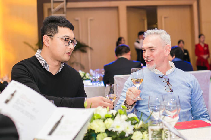 49GH34S070NX8VFVU4SQ52 49GH34S070NX8VFVU4SQ52